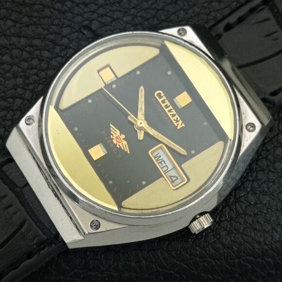 Vintage 1977 Citizen Automatic Mens Silver Watch W/daydate & Gold accents - Picture 6 of 10